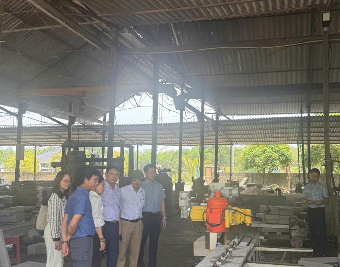 Hoạt động khuyến công quốc gia đang tạo động lực để doanh nghiệp công nghiệp nông thôn Quảng Trị mạnh dạn đổi mới công nghệ, mở rộng sản xuất. (ảnh: Hoàng Dương)