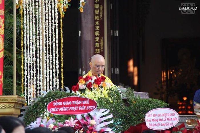 Hòa thượng Thích Huệ Phước đọc Diễn văn Phật đản Phật lịch 2570 của Trưởng lão Hòa thượng Chủ tịch Hội đồng Trị sự