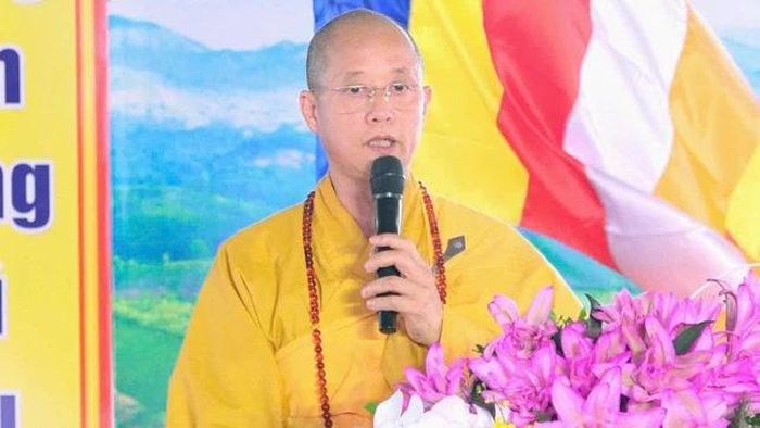 Thượng tọa Thích Minh Nghiêm tuyên đọc Thông điệp Đại lễ Phật đản