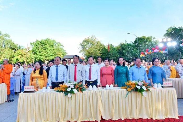 Đại diện lãnh đạo Đảng, Nhà nước và chính quyền các cấp tham dự Đại lễ