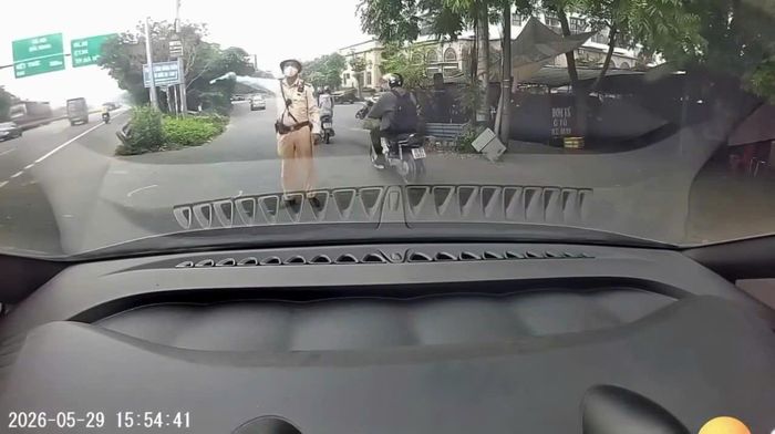 Hình ảnh trong clip lan truyền trên mạng xã hội.
