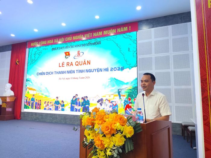 Ông Vũ Anh Tuấn, Phó trưởng Ban Thường trực Ban Tuyên giáo và Dân vận Đảng ủy Bộ Xây dựng phát biểu chỉ đạo tại buổi lễ.