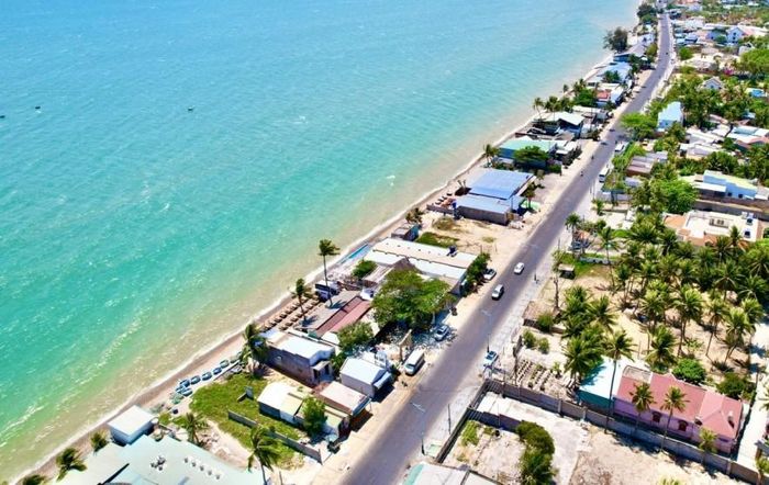 Tỉnh Lâm Đồng tăng cường công tác quản lý, bảo vệ môi trường biển. Ảnh: TL