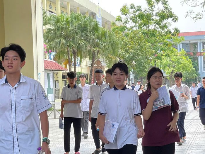 Kỳ thi vào lớp 10 năm học 2026-2027 tại Hà Nội đã diễn ra an toàn, nghiêm túc.