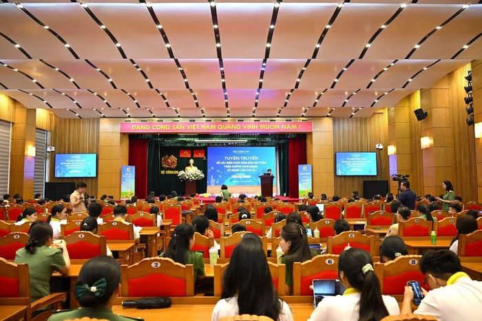 Quang cảnh chương trình