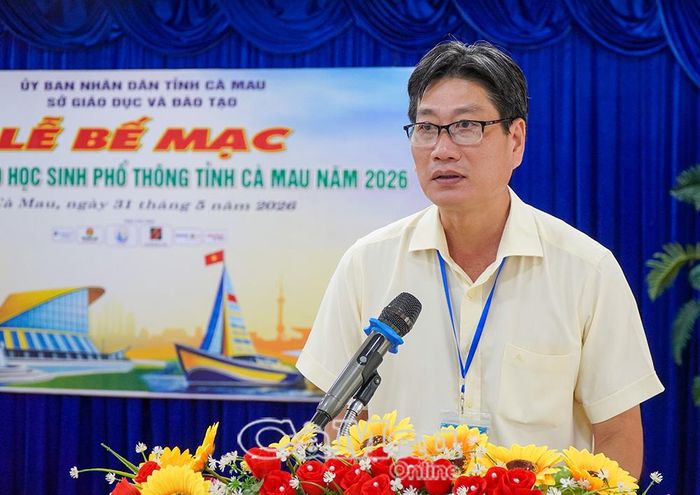 Tiến sĩ Đặng Trí Thủ, Phó Giám đốc Sở GD&amp;ĐT, Phó Trưởng ban tổ chức chức phát biểu tại lễ bế mạc.