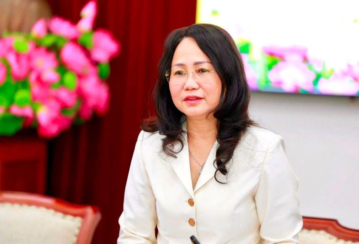 Bộ trưởng Bộ Văn hóa, Thể thao và Du lịch Lâm Thị Phương Thanh phát biểu kết luận buổi làm việc