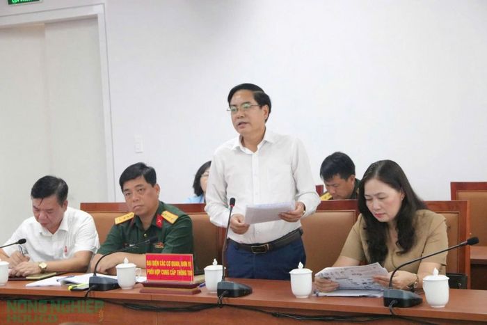 Ông Phan Huy Thục, Phó Giám đốc Sở Y tế thành phố Hải Phòng báo cao, cung cấp thông tin tại Hội nghị (ảnh:Kim Huệ)