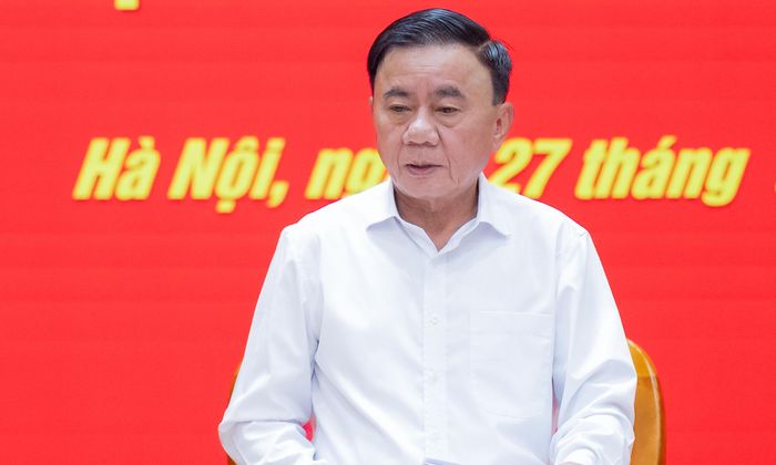 Thường trực Ban Bí thư Trần Cẩm Tú.