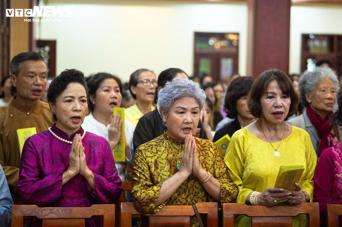 Ghi nhận và biểu dương những đóng góp quan trọng của Giáo hội Phật giáo Việt Nam và đồng bào Phật tử vào những thành tựu chung phát triển của đất nước, Phó Chủ tịch Nguyễn Phi Long cho biết, thành công của Đại hội Đảng lần thứ XIV là dấu mốc quan trọng đưa đất nước bước vào kỷ nguyên mới - kỷ nguyên vươn mình của dân tộc Việt Nam, với khát vọng xây dựng một nước Việt Nam phát triển nhanh, bền vững, phồn vinh, văn minh và hạnh phúc. Trong bối cảnh đó, việc phát huy sức mạnh đại đoàn kết toàn dân tộc, khơi dậy những giá trị văn hóa, đạo đức, nhân văn và tinh thần hướng thiện trong xã hội ngày càng có ý nghĩa đặc biệt quan trọng.