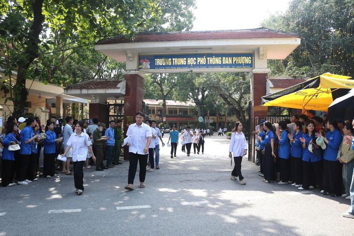 Điểm thi Trường THPT Đan Phượng có 821 thí sinh dự thi, không có thí sinh vi phạm quy chế. Ảnh: PV