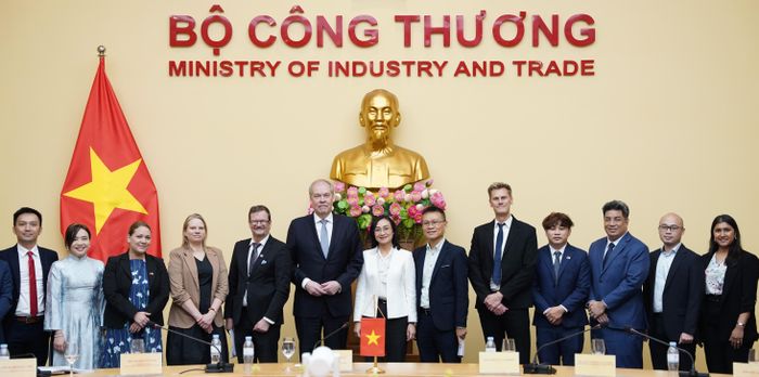 Đoàn công tác của Thứ trưởng Ngoại giao Phần Lan làm việc với Bộ Công Thương. Ảnh: Đại sứ quán Phần Lan tại Hà Nội