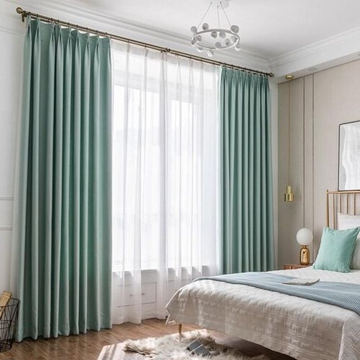 Rèm cửa nên thay bằng những màu dịu mắt. Ảnh TL