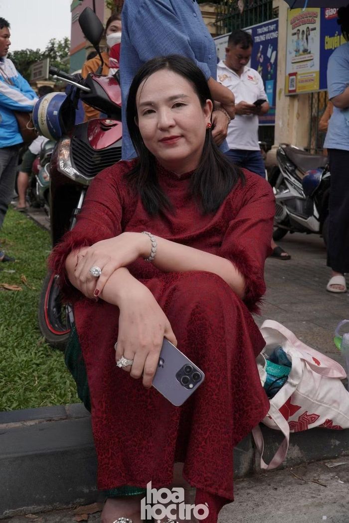 Chị Chi, phụ huynh bạn Dương Khánh Đoan, học sinh trường THCS Nguyễn Bỉnh Khiêm (huyện Nhà Bè).