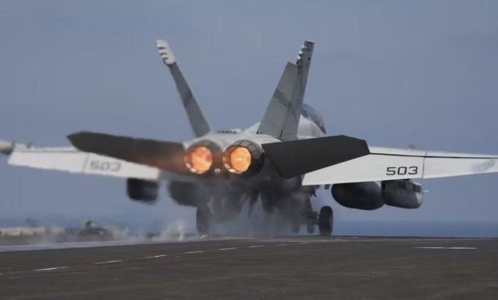 Tuy nhiên, giải pháp này cũng đặt ra bài toán chi phí. F/A-18 Super Hornet là tiêm kích đa nhiệm cỡ lớn với chi phí vận hành cao hơn đáng kể so với F-5.
