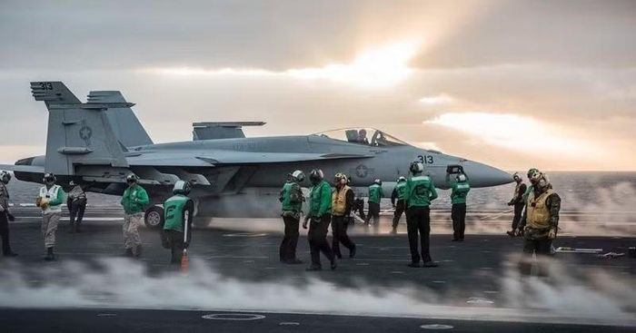 Việc cân nhắc thay thế F-5 bằng F/A-18 không chỉ là câu chuyện kỹ thuật, mà còn phản ánh xu hướng chung của chiến tranh hiện đại - nơi chất lượng huấn luyện và khả năng mô phỏng đối thủ thực tế ngày càng trở thành yếu tố quyết định hiệu quả chiến đấu.