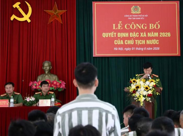 Sau thời gian tích cực cải tạo, thời khắc được chờ đợi nhất đã đến khi các phạm nhân được gọi tên trong danh sách hưởng đặc xá