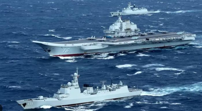 Cuối tháng 5/2026, các tổ chức theo dõi hàng hải ghi nhận biên đội tàu sân bay Liêu Ninh của Trung Quốc hoạt động tại vùng biển phía tây Thái Bình Dương, gần Philippines.