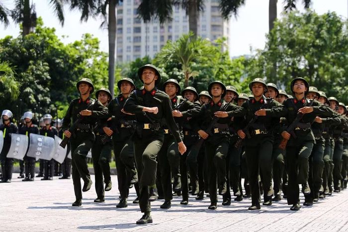 Vượt qua sự khổ luyện, nỗ lực chính là những bước đầu tiên để các chiến sĩ có thể hoàn thiện bản thân và trưởng thành hơn