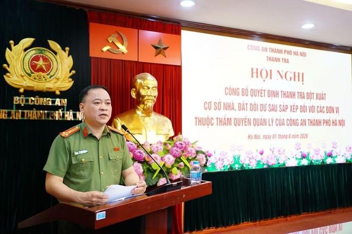 Thượng tá Nguyễn Bắc Sơn, Phó Chánh Thanh tra CATP Hà Nội, Trưởng đoàn Thanh tra công bố Quyết định thanh tra tại hội nghị.