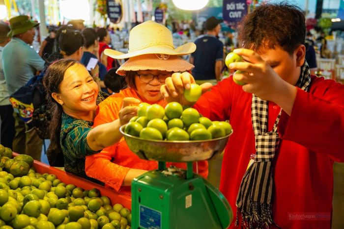 Ông Huỳnh Đồng Tuấn, Phó Tổng Giám đốc Khu du lịch văn hóa Suối Tiên, cho biết năm nay ngoài không gian trái cây và ẩm thực truyền thống, lễ hội còn tăng cường các hoạt động giải trí và biểu diễn nghệ thuật về đêm phục vụ du khách trong mùa hè. Theo ông, lễ hội không chỉ tạo sân chơi cho người dân mà còn góp phần kích cầu du lịch, quảng bá hình ảnh trái cây Việt Nam và văn hóa Nam Bộ đến du khách.