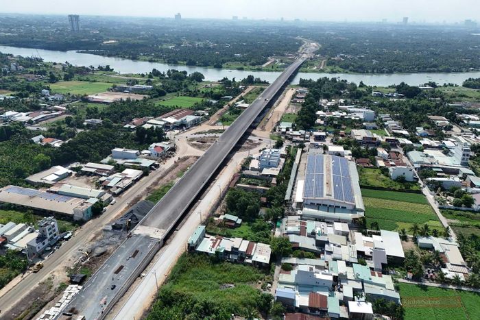 Khi đưa vào khai thác, cầu Bình Gởi sẽ trở thành cây cầu thứ 6 bắc qua Sông Sài Gòn, cùng với các cầu Bình Tây, Thanh An, Bến Súc, Phú Cường và Phú Long.