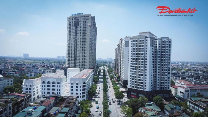 Trước đó, chủ đầu tư đã loại bỏ các phương án kiến trúc phức tạp như cầu dây văng, dây võng hoặc cầu vòm. Lý do được đưa ra là các phương án này có chi phí đầu tư rất lớn, thời gian thi công kéo dài và không phù hợp với bối cảnh thực tế tại nút giao.