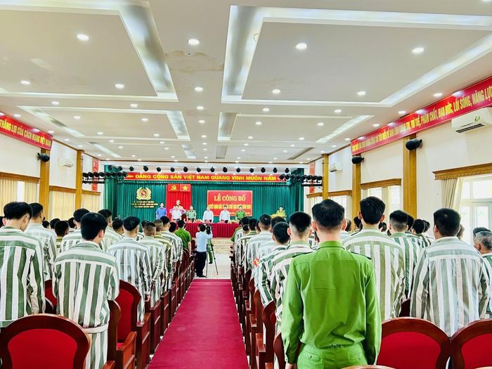 Lễ công bố quyết định đặc xá của Chủ tịch nước năm 2026 được tổ chức tại Trại giam Quảng Ninh. Ảnh: PT.