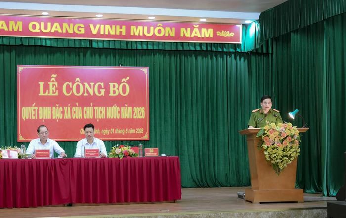 Đại tá Nguyễn Quang Huy, Giám thị Trại giam Quảng Ninh phát biểu đáp từ tại Lễ công bố. Ảnh: PT. 