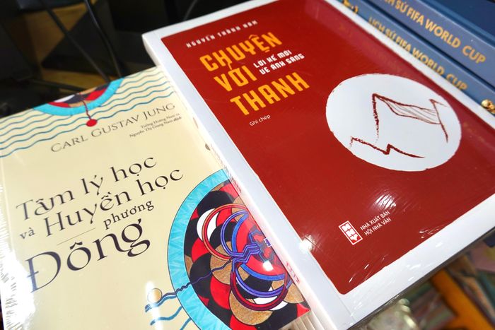 Cuốn Chuyện với Thanh của tác giả Nguyễn Thành Nam duy trì sức bán khá tốt. Các sách về chủ đề tâm lý học của Carl Gustav Jung vẫn được nhiều độc giả quan tâm. Có thể nói, sách của Carl Jung đã có một lượng "fan trung thành" tại Việt Nam, có lượng bán ổn định qua thời gian. 
