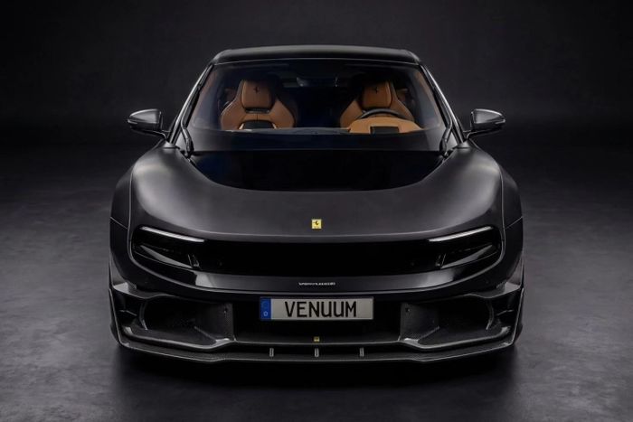  Ferrari Luce được Venuum nâng cấp thiết kế thân rộng, đi kèm hốc gió cản trước hầm hố hơn. Nhiều người nhận xét phong cách này lại "tương đồng" với Dodge Charger. 