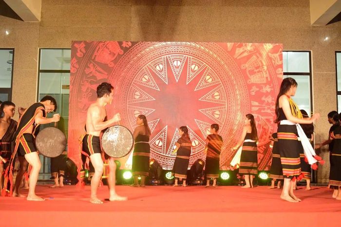 Giao lưu văn hóa, văn nghệ tại Ngày hội