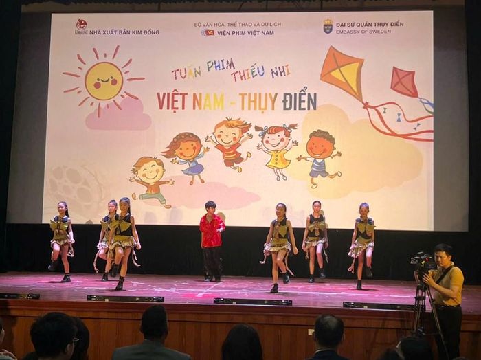 Tiết mục nghệ thuật tại lễ khai mạc
