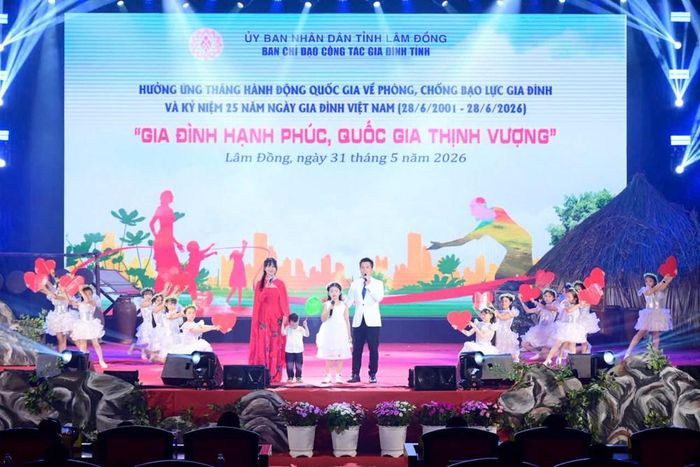 Tỉnh Lâm Đồng tổ chức nhiều hoạt động kỷ niệm Ngày Gia đình Việt Nam