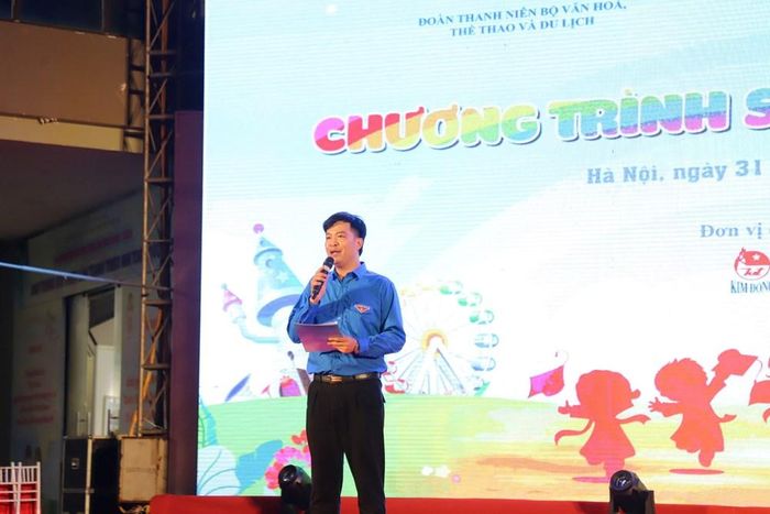 Phó Bí thư Đoàn Thanh niên Bộ VHTTDL Lại Huy Hoàng phát biểu tại chương trình