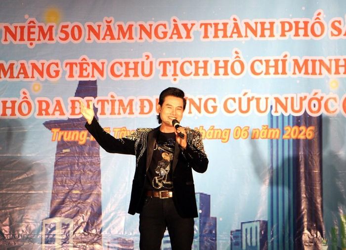 Nghệ sĩ Hoài Long