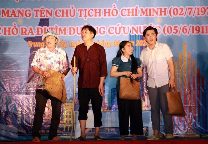Các nghệ sĩ trong trích đoạn "Không bán tình em"