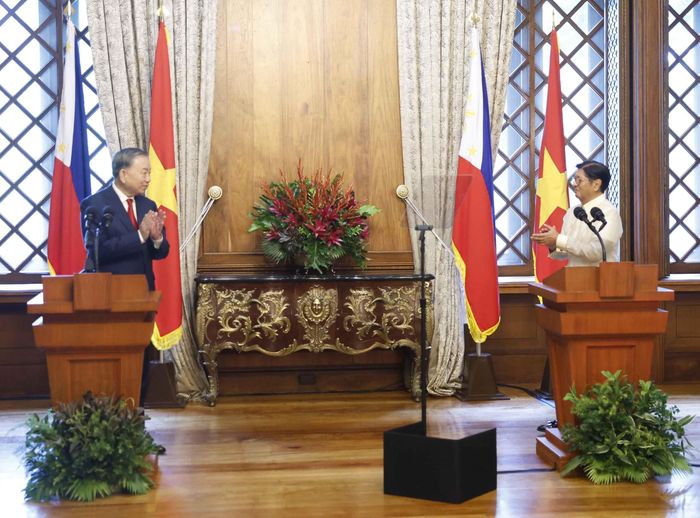 Tổng Bí thư, Chủ tịch nước Tô Lâm và Tổng thống Philippines Ferdinand Romualdez Marcos Jr. tại cuộc gặp gỡ báo chí, thông báo kết quả hội đàm. Ảnh: Thống Nhất – TTXVN