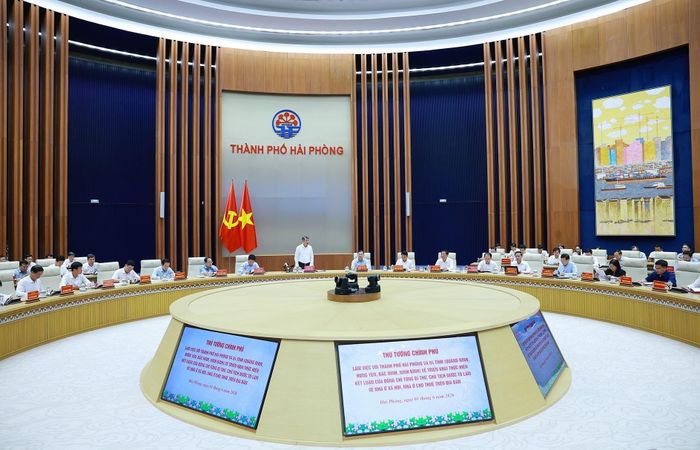 Thủ tướng Lê Minh Hưng làm việc với lãnh đạo Thành phố Hải Phòng và các tỉnh Quảng Ninh; Bắc Ninh; Ninh Bình; Hưng Yên về nhà ở xã hội, nhà ở cho thuê. Ảnh: Dương Giang-TTXVN