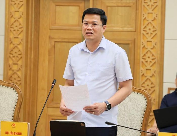 Lãnh đạo các bộ ngành nêu ý kiến tại cuộc họp - Ảnh: VGP/Thu Giang