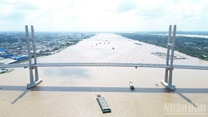 Cầu Rạch Miễu 2 nối hai bờ tỉnh Đồng Tháp, tỉnh Vĩnh Long kết nối với tuyến Quốc lộ 60 trên địa bàn tỉnh Vĩnh Long.