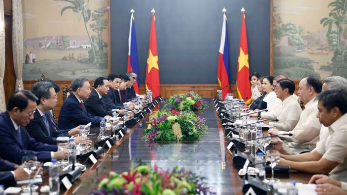 Tổng Bí thư, Chủ tịch nước Tô Lâm và Tổng thống Philippines Ferdinand Romualdez Marcos Jr. hội đàm cấp Nhà nước. (Ảnh: TTXVN)