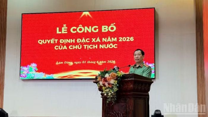 Thứ trưởng Công an phát biểu ý kiến.