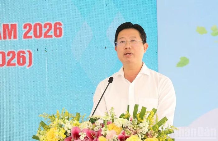 Đồng chí Huỳnh Minh Tuấn phát biểu tại buổi lễ.