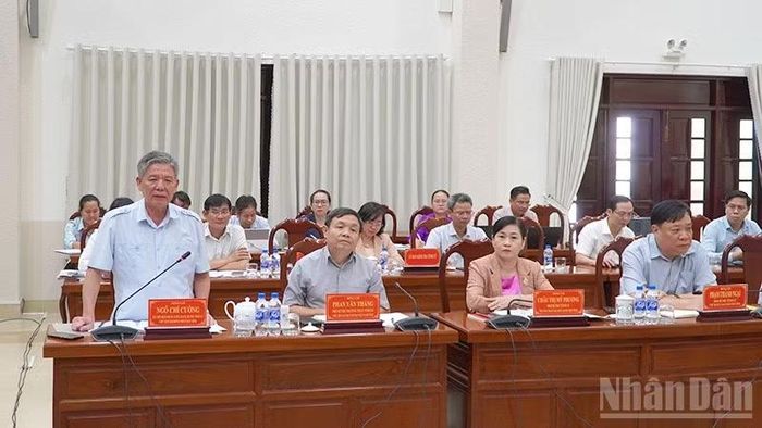 Đồng chí Ngô Chí Cường, Bí thư Tỉnh ủy Đồng Tháp làm rõ một số vấn đề Đoàn kiểm tra, giám sát quan tâm.