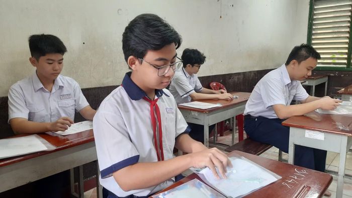  Thành phố Hồ Chí Minh là địa phương có tổng số thí sinh thi vào lớp 10 công lập đông nhất nước, với hơn 151 nghìn thí sinh. 