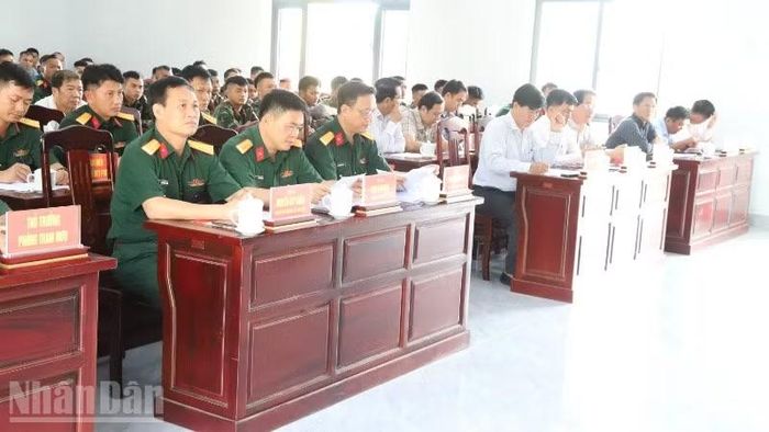 Các đại biểu dự lễ xuất quân.