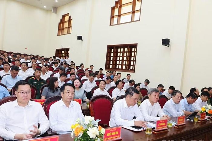 Các đại biểu dự hội nghị.