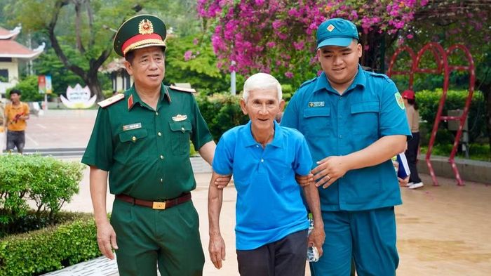Nhân chứng đã từng sống tại khu vực nghĩa địa Đô Thành cung cấp thông tin quý giá.