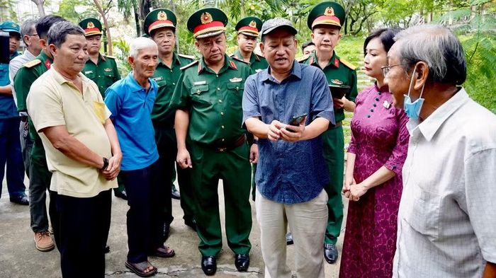Các bên trao đổi, đối chứng thông tin, dữ liệu.
